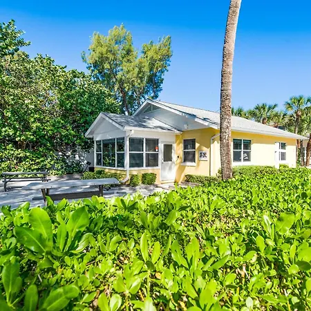 Villa Whispering Waves West
